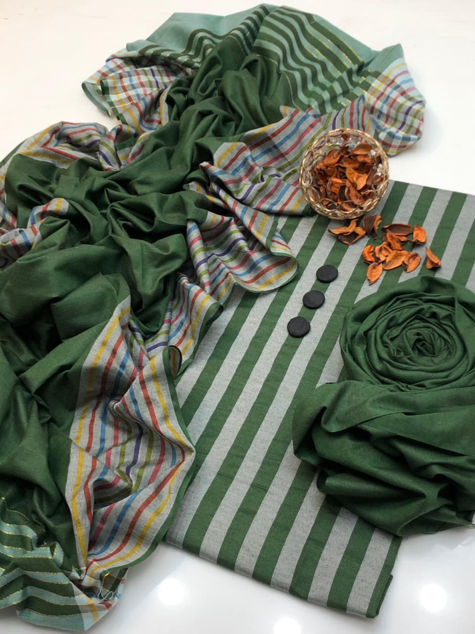LAWN 3PC MULTANI KHADDI [GREEN LINNING]